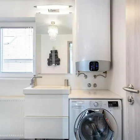 Slovenia + Freeparking & Bikes * Любляна