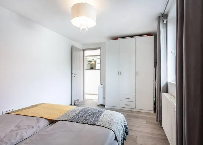 Slovenia + Freeparking & Bikes ليوبليانا