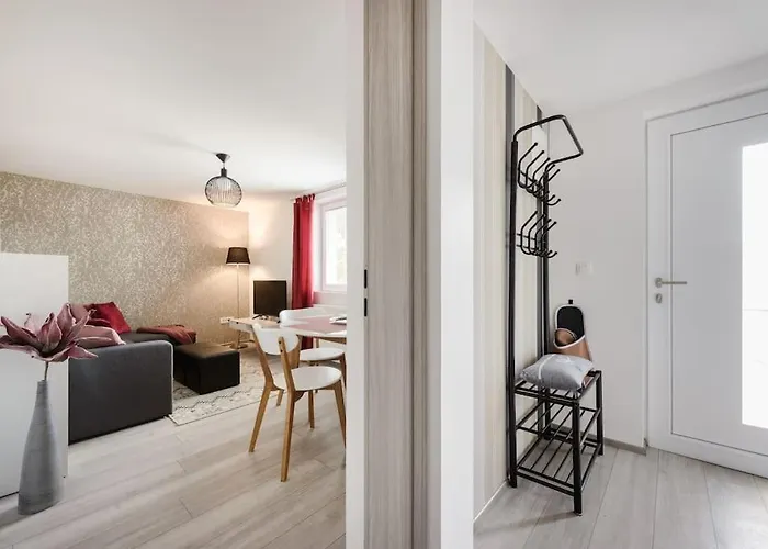 Slovenia + Freeparking & Bikes Daire Ljubljana