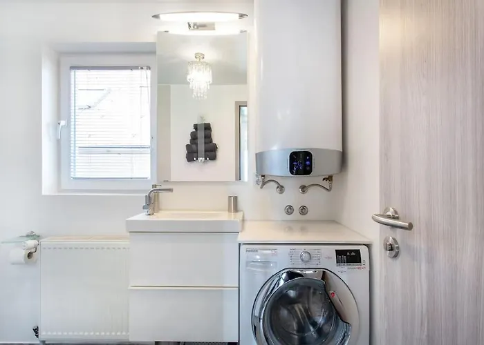 Slovenia + Freeparking & Bikes * Ljubljana