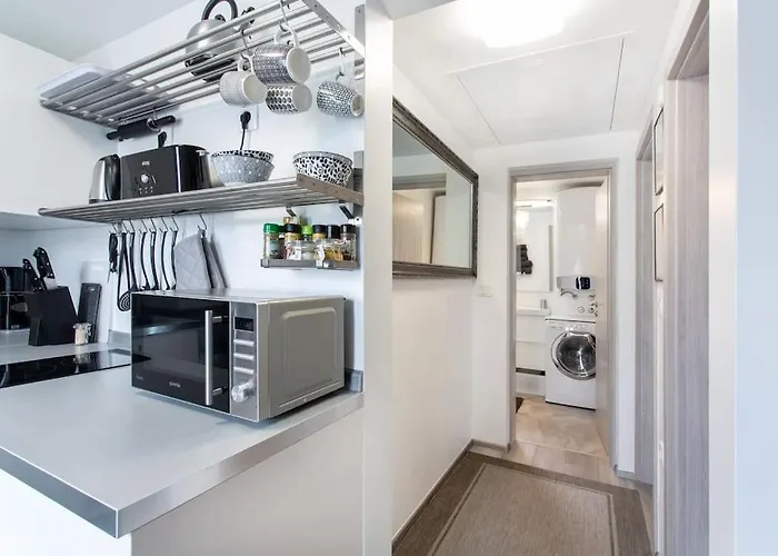 Slovenia + Freeparking & Bikes Daire