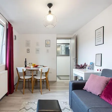 Slovenia + Freeparking & Bikes Διαμέρισμα