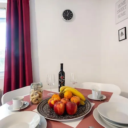 Slovenia + Freeparking & Bikes Διαμέρισμα *